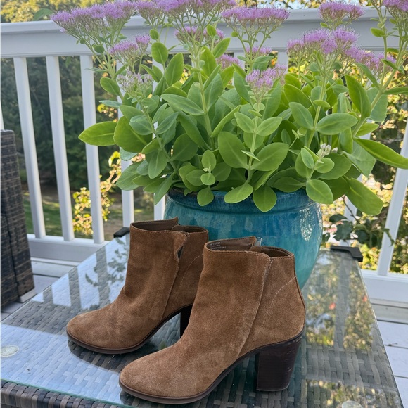 Dolce Vita Tan Ankle Boots - Picture 2 of 3